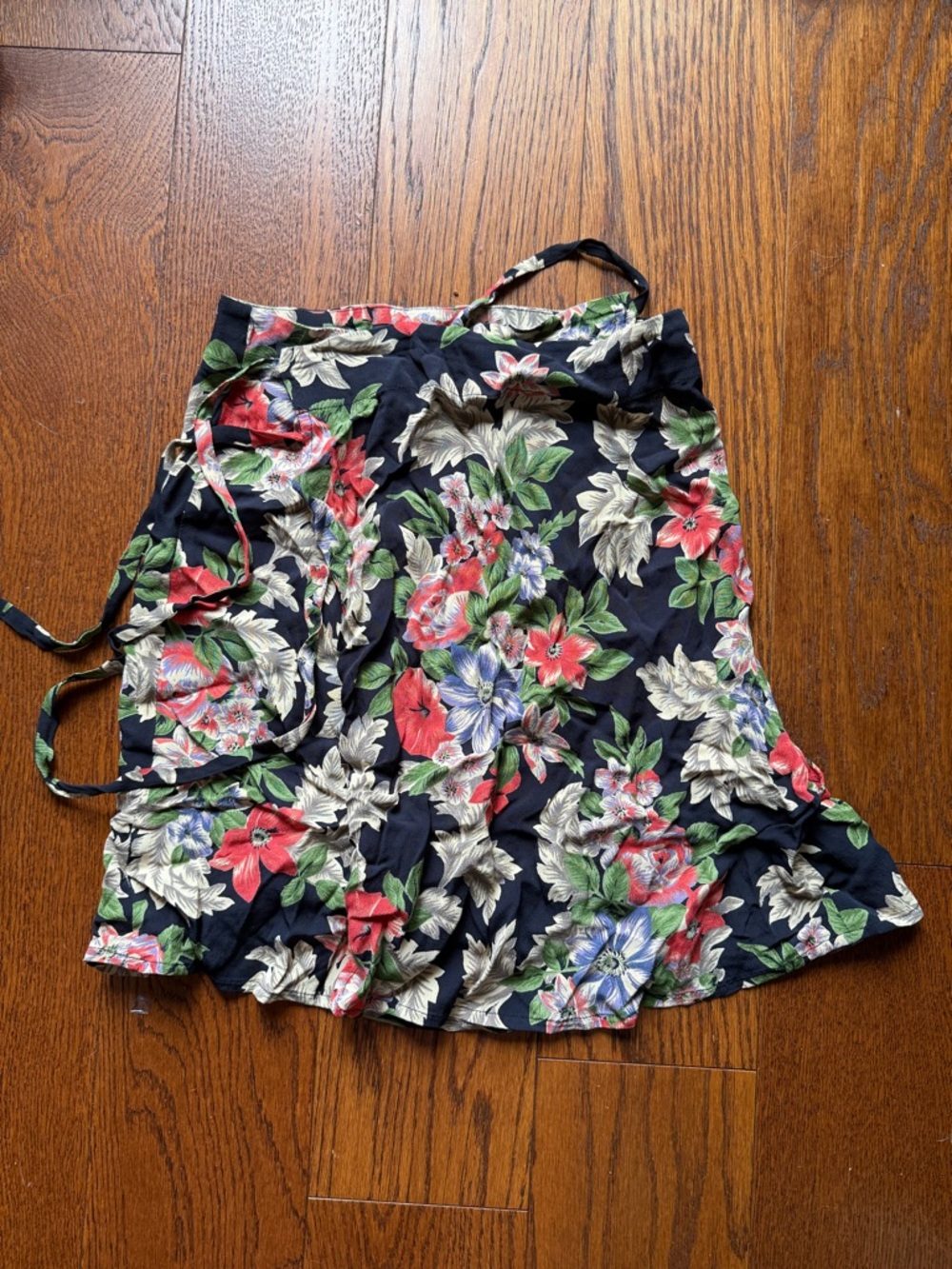 Vintage 90s Banana Republic Navy Blue Floral Wrap Mini Skirt size 4